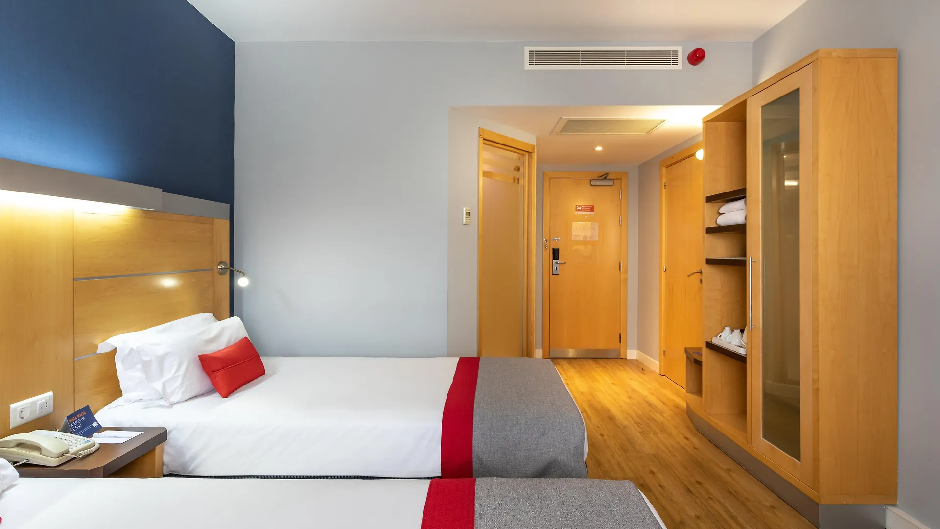 Holiday Inn Express Lisbon-Oeiras, An Ihg Hotel