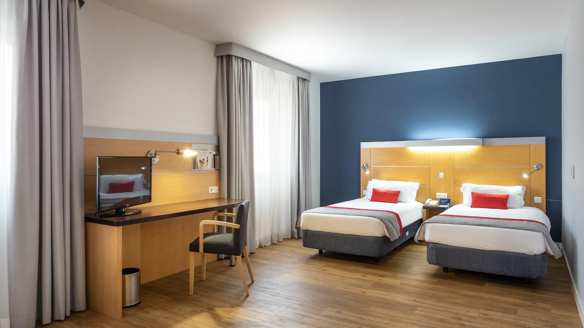 Holiday Inn Express Lisbon-Oeiras, An Ihg Hotel