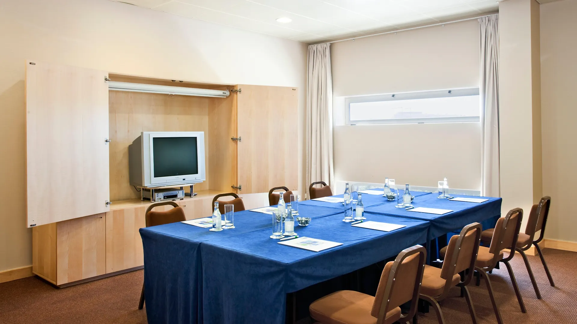 Holiday Inn Express Lisbon-Oeiras, An Ihg Hotel Oeiras